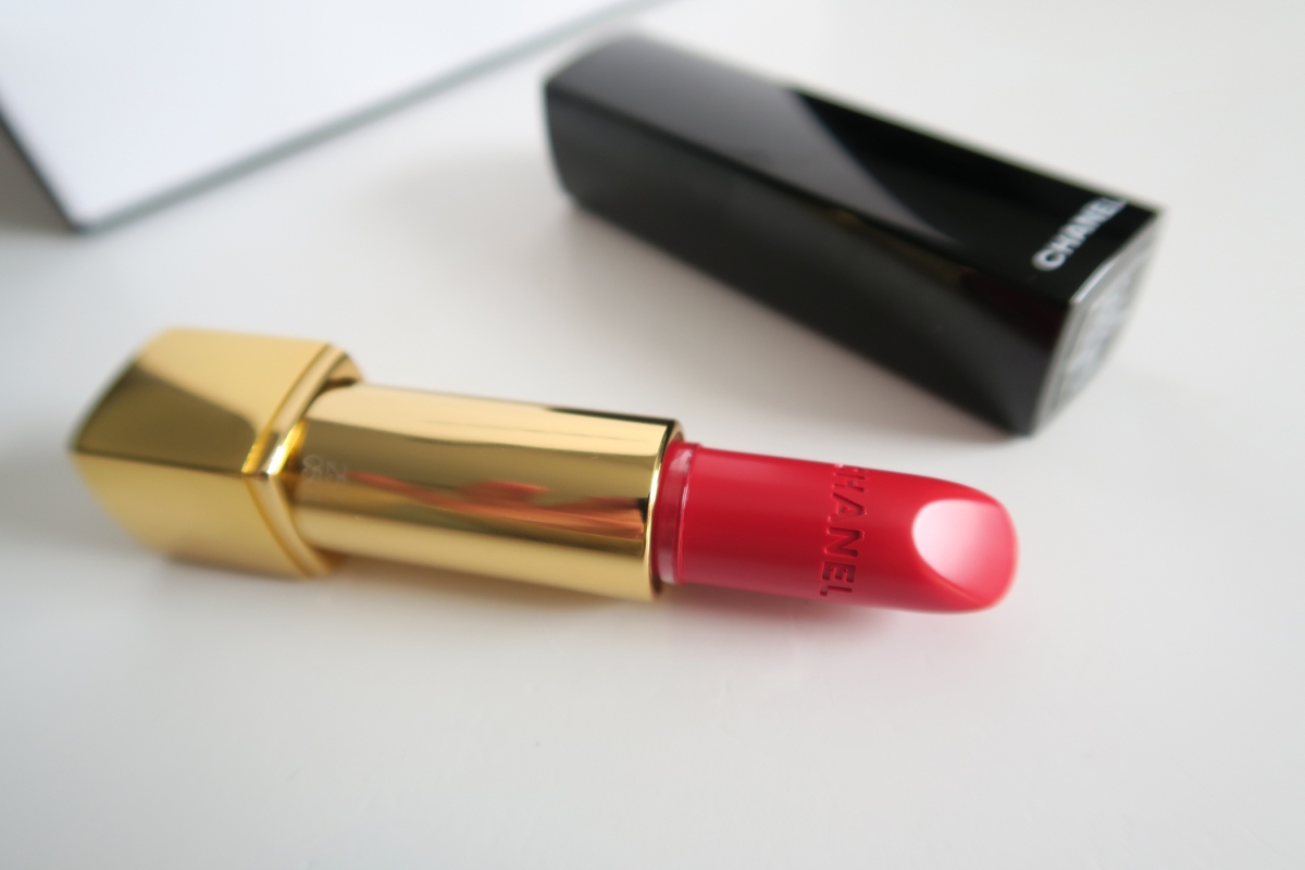 Chanel Rouge Allure Velvet • Lipstick Review & Swatches
